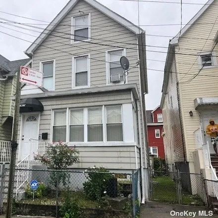 Buy this 5 bed house on 3636 Barnes Avenue in New York, NY 10467