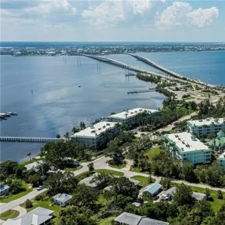 Buy this 3 bed condo on 23347 Scenic Avenue in Charlotte Harbor, Charlotte County