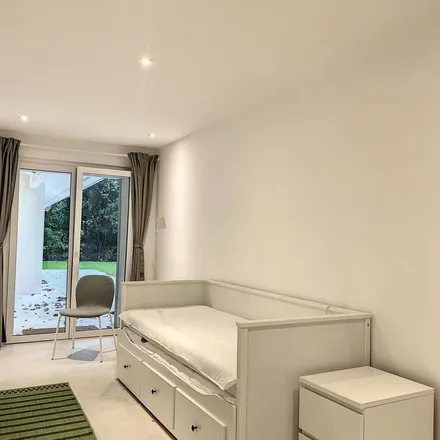 Rent this 4 bed apartment on Route de Suisse 108 in 1290 Versoix, Switzerland