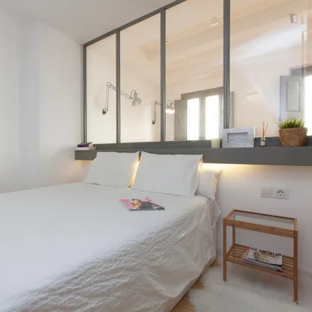 Rent this 1 bed apartment on Carrer de l'Argenter in 2, 08003 Barcelona