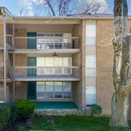 Buy this 2 bed condo on 8574 Madrid Court in Trails West, Knox County