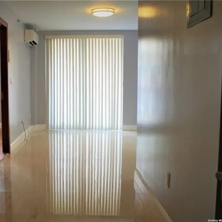 Image 7 - 132-31 41st Avenue, New York, NY 11354, USA - Apartment for rent