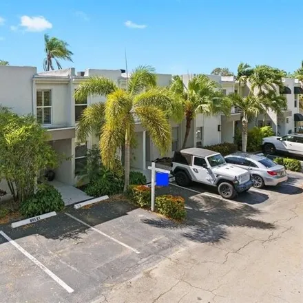 Image 6 - 665 Cypress Lane, Wilton Manors, FL 33305, USA - Condo for sale