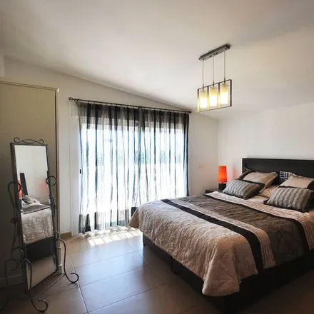 Rent this 5 bed house on 29630 Arroyo de la Miel-Benalmádena Costa