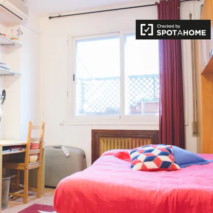 Rent this 4 bed room on Madrid in Calle de Navahonda, 28019 Madrid
