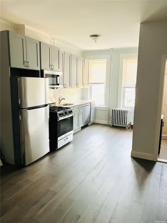 Image 6 - 30-53 44th Street, New York, NY 11103, USA - Apartment for sale