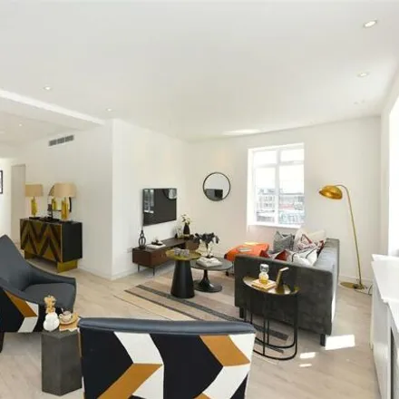 Buy this 5 bed apartment on Fursecroft in 130 George Street, London