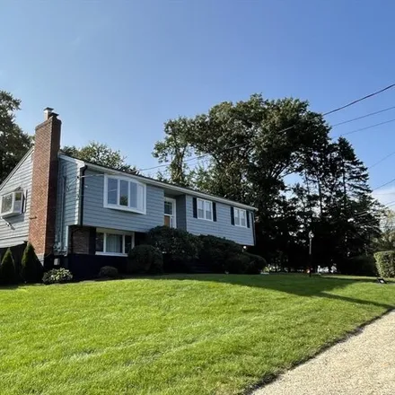 Rent this 4 bed house on 6 Larson Circle in Burlington, MA 01805