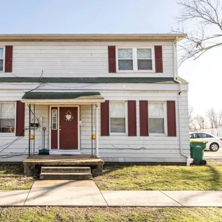 Buy this 5 bed house on 407 East South Street in Mascoutah, Saint Clair County