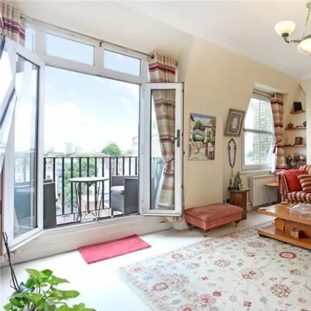 Rent this 5 bed room on 78 Hamilton Terrace in London, NW8 9UL
