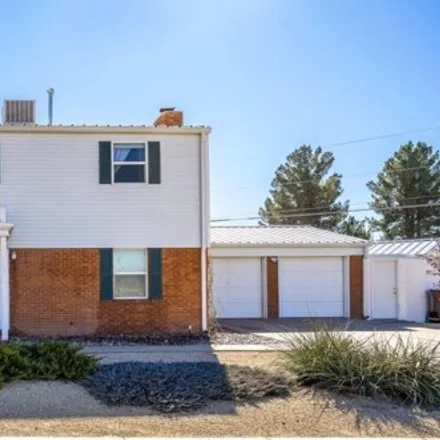 Buy this 4 bed house on 1910 Hixon Drive in Las Cruces, NM 88005