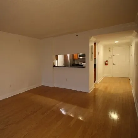 Image 7 - Portofino Apartments, 1 2nd Street, Jersey City, NJ 07302, USA - House for rent