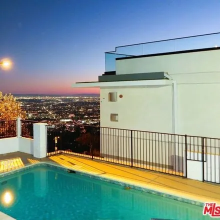 Image 1 - 1809 Blue Heights Drive, Los Angeles, CA 90069, USA - House for sale