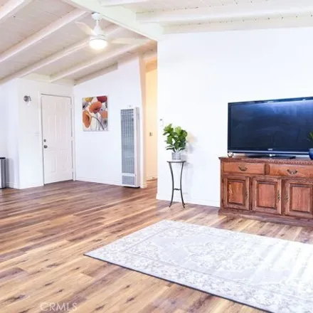 Image 4 - 12926 Montford Street, Los Angeles, CA 91331, USA - House for rent