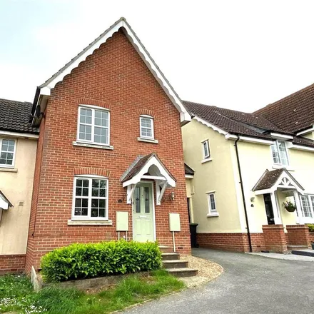 Rent this 3 bed townhouse on Wren Close in Kestrel Drive, Stowmarket