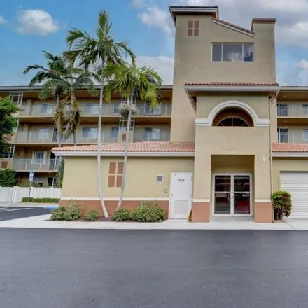 Rent this 3 bed condo on 12599 Imperial Isle Drive in Palm Beach County, FL 33437