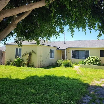 Buy this 3 bed house on 2099 Federal Avenue in Costa Mesa, CA 92627