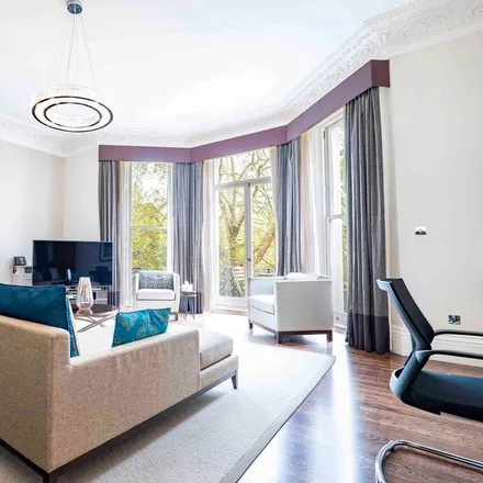 Rent this 3 bed apartment on Fraser Suites Kensington in 75 Cromwell Road, London