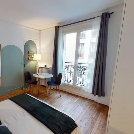 Rent this 4 bed room on École primaire d'application La Fontaine in Avenue Boudon, 75016 Paris
