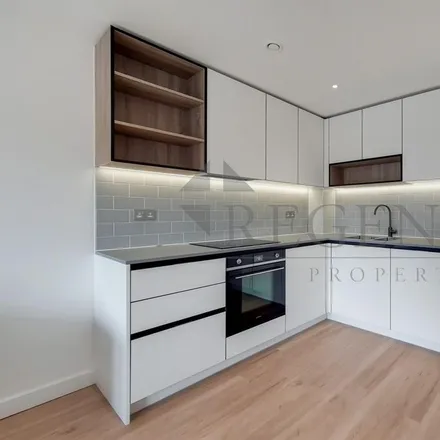 Image 3 - Commander Avenue, London, NW9 4FE, United Kingdom - Apartment for rent