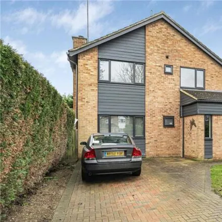 Buy this 4 bed house on Meadow Close in Farmoor, OX2 9PA