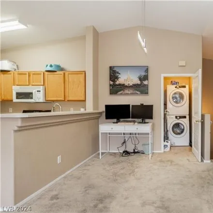 Image 7 - 2436 Lazy Saddle Drive, Henderson, NV 89002, USA - House for sale