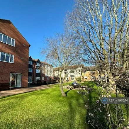 Image 1 - Havencourt Retirement Home, 1-21, 100-123, 200-219 Victoria Road, Chelmsford, CM1 1EA, United Kingdom - Apartment for rent