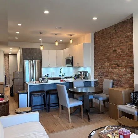 Image 7 - 808A Bergen Street, New York, NY 11238, USA - Townhouse for rent