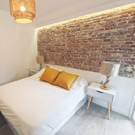 Rent this 3 bed apartment on plaça del Llagut in Carrer de Sant Josep, 08001 Barcelona