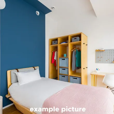 Rent this 3 bed apartment on Georg-Voigt-Straße 15 in 60325 Frankfurt, Germany