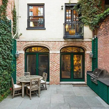 Rent this 5 bed townhouse on 178 East 75th Street in New York, NY 10021