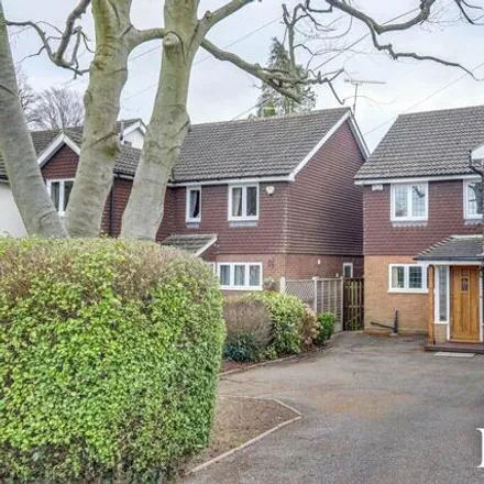 Buy this 4 bed house on Mount Crescent in Warley, CM14 5DB