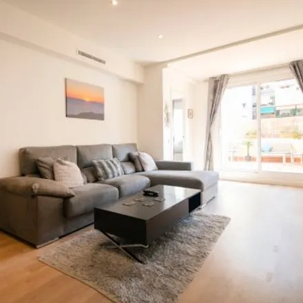 Rent this 5 bed apartment on Carrer del Comte Borrell in 318, 322