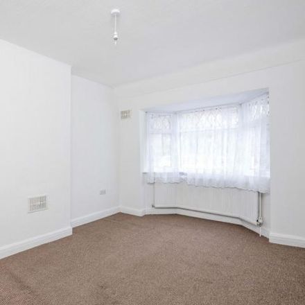 Rent this 3 bed house on Heatherbank in London, SE9 6UD