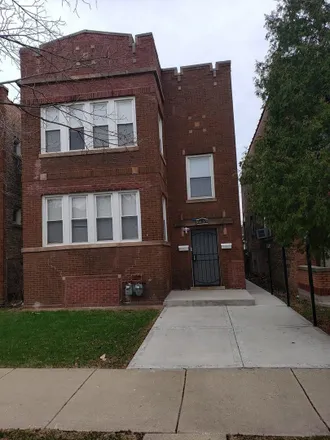 Rent this 3 bed house on 6629 South Maplewood Avenue in Chicago, IL 60629