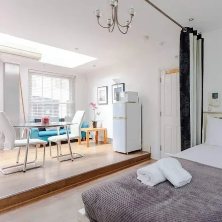 Rent this studio apartment on London in E1 8HQ, United Kingdom