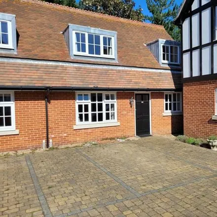 Buy this 3 bed duplex on Cranmer Cliff Gardens in Felixstowe, IP11 7NH