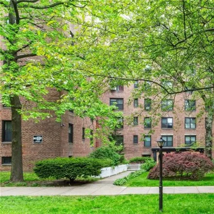 Buy this studio apartment on 83-20 98th Street in New York, NY 11421