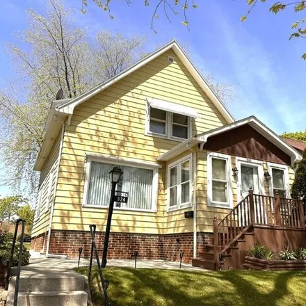 Buy this 3 bed house on 1739 Ontario Avenue in Sheboygan, WI 53081