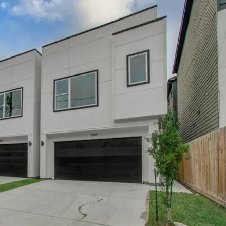 Buy this 3 bed house on 3009 Gillespie Street in Houston, TX 77020