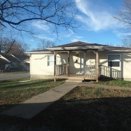 Buy this 3 bed house on 1321 East McPherson Street in Kirksville, MO 63501