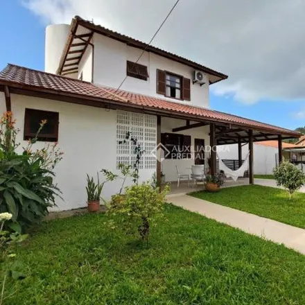 Rent this 5 bed house on Rua Recanto das Papoulas in Daniela, Florianópolis - SC