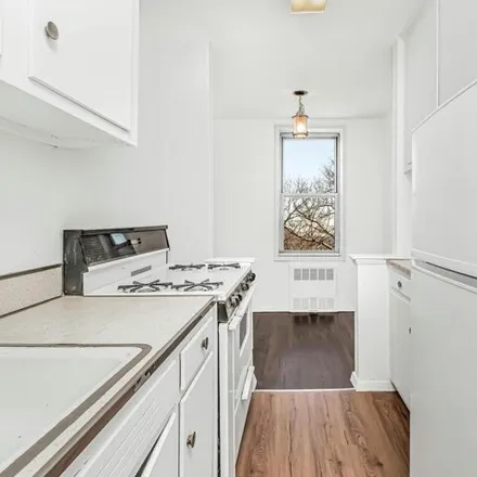 Image 6 - 6200 Riverdale Avenue, New York, NY 10471, USA - Apartment for sale