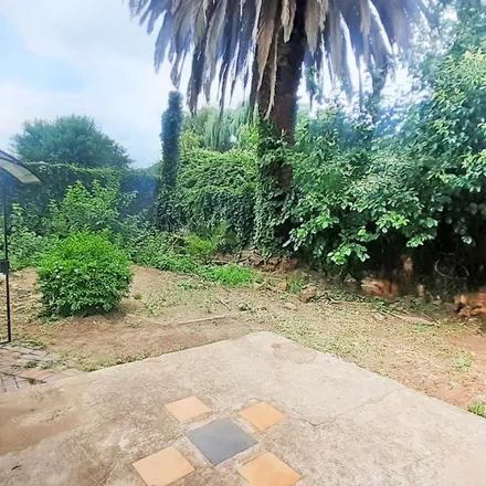 Image 9 - 3rd Avenue, Bezuidenhoutsvallei, Johannesburg, 2001, South Africa - Apartment for rent