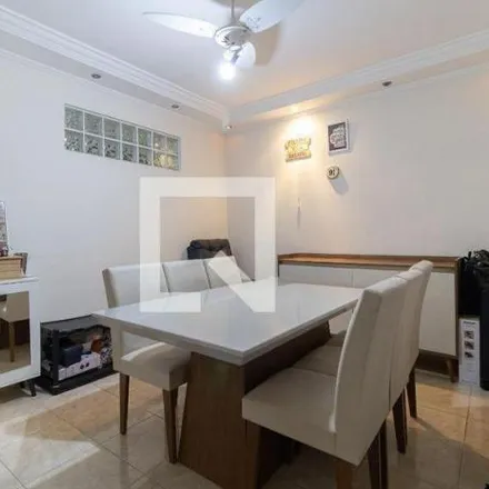 Rent this 2 bed apartment on Rua José Getúlio 217 in Liberdade, São Paulo - SP