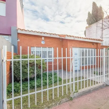 Buy this 2 bed house on Maciel 1078 in Domingo Faustino Sarmiento, Rosario