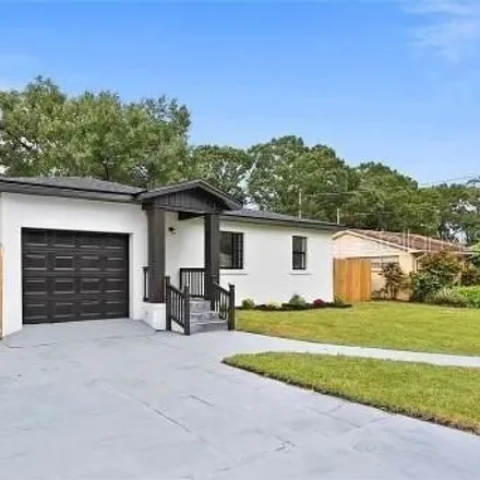 Image 2 - 807 West Fribley Street, Arlington Heights West, Tampa, FL 33603, USA - House for sale
