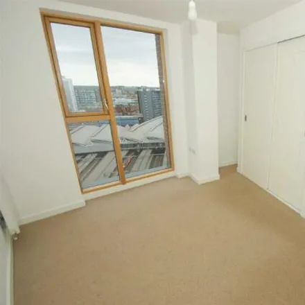 Image 7 - CDS UK, Canal Wharf, Leeds, LS11 5PS, United Kingdom - Room for rent