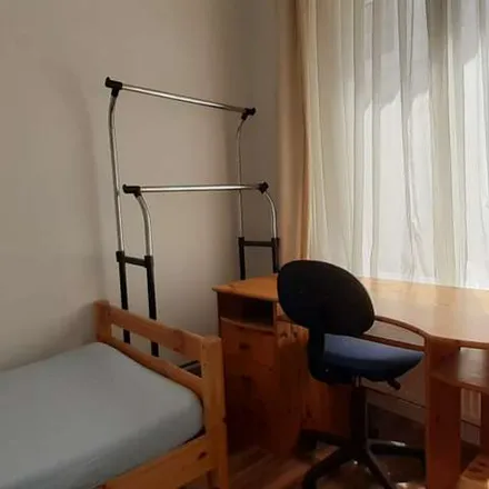 Rent this 3 bed apartment on Göschlgasse 8 in 1030 Vienna, Austria