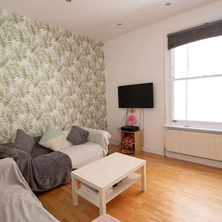 Rent this 1 bed apartment on Mansfield Road in Nottingham, NG1 3HW